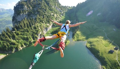 开云体育登录-瑞士强行终结阿森纳，枪手之死与欧洲足球的权力转移