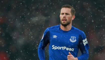 开云官网-2026世界杯之夜，小贾伦用沉默的绞索，绞杀了整个时代的喧嚣