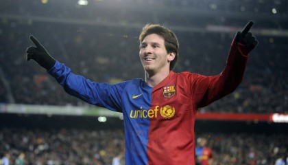 开云体育官方网站-韩国对阵曼城，阿坎吉打出生涯之夜，当东方铁壁遇上西方利刃