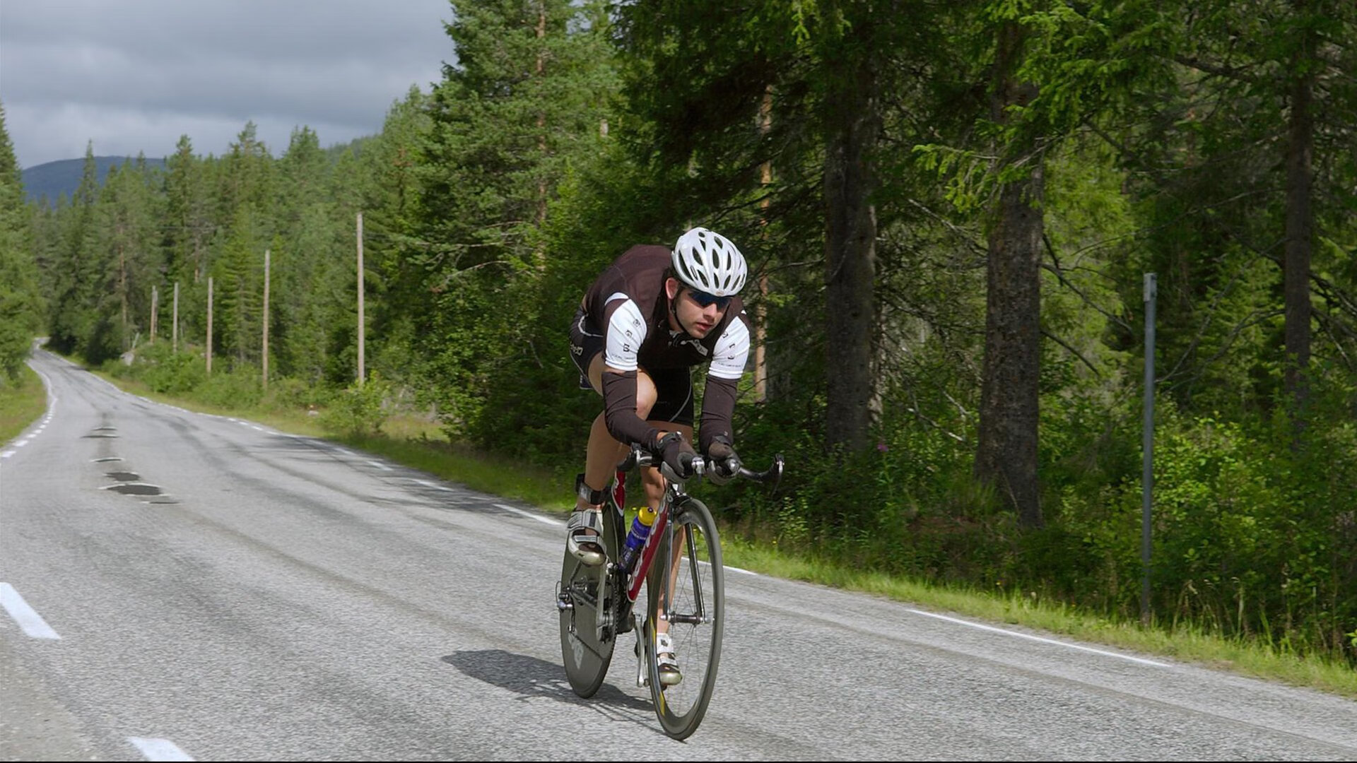 哈弗茨点燃赛场，当安哥拉铁血，遇上西班牙的叹息