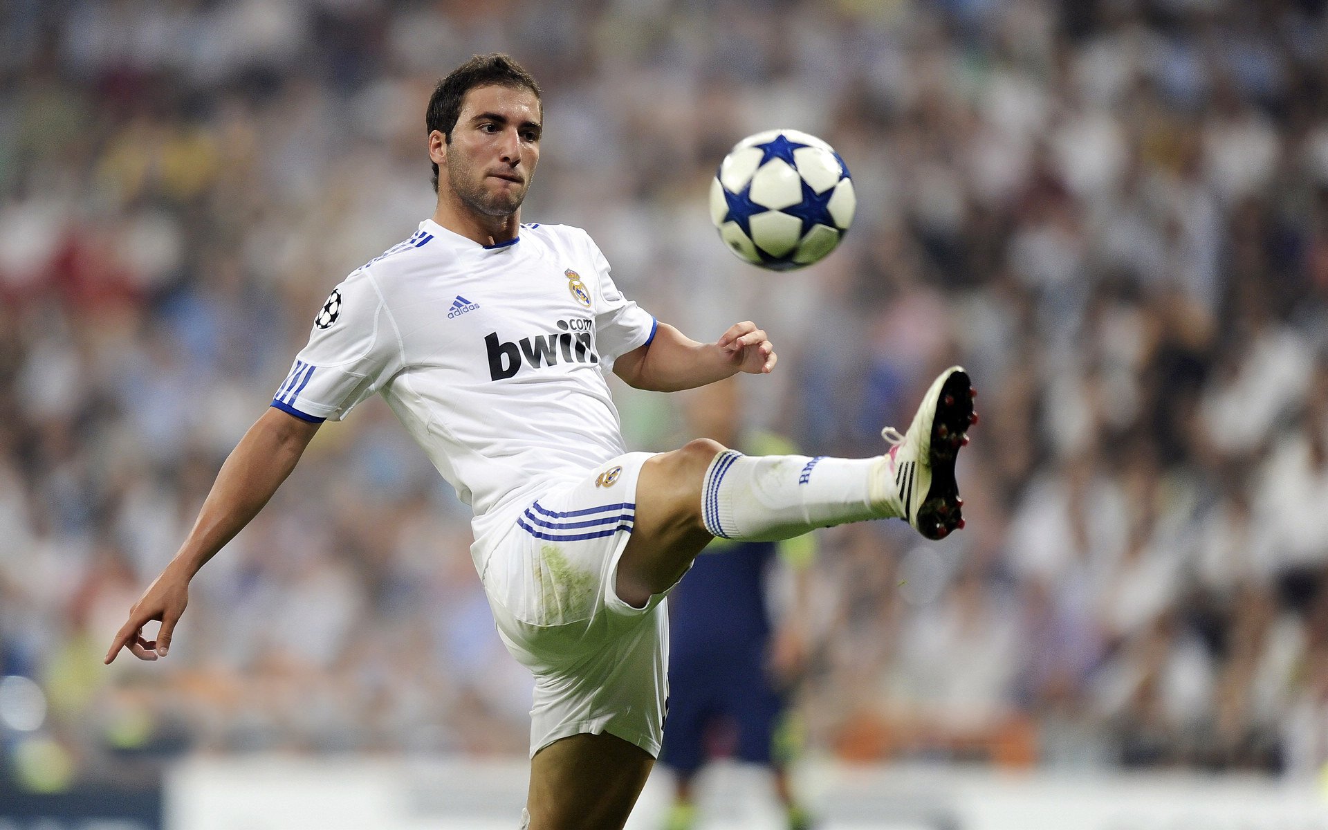 2026世界杯焦点战，洪都拉斯用混凝土防守锁死塞维利亚，战术纪律战胜天赋